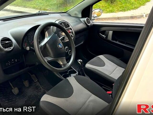 Белый Джили ГХ, объемом двигателя 1.3 л и пробегом 186 тыс. км за 2800 $, фото 7 на Automoto.ua