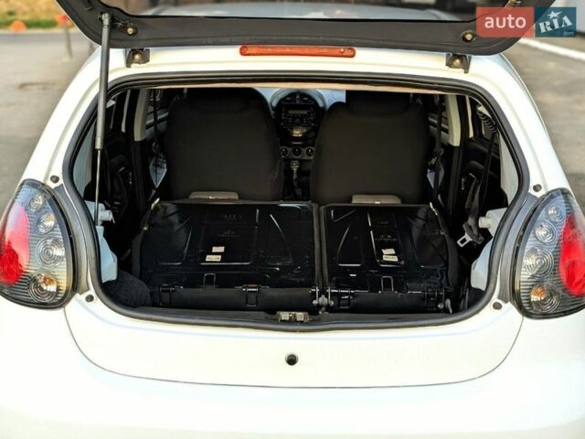 Білий Джилі ЛЦ, об'ємом двигуна 1.34 л та пробігом 130 тис. км за 2500 $, фото 18 на Automoto.ua