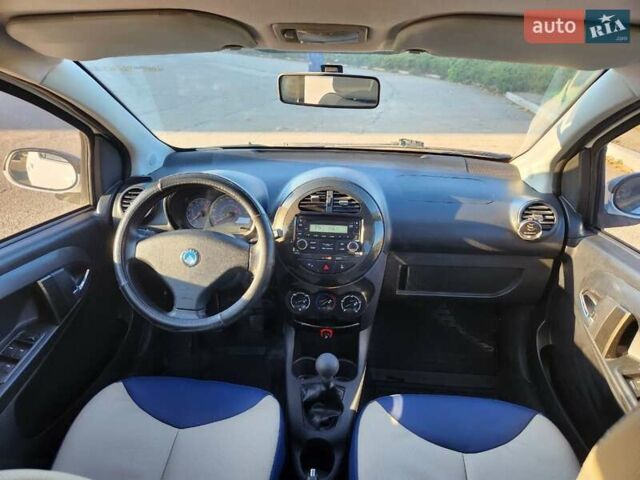 Белый Джили ЛЦ, объемом двигателя 1.34 л и пробегом 69 тыс. км за 4000 $, фото 1 на Automoto.ua