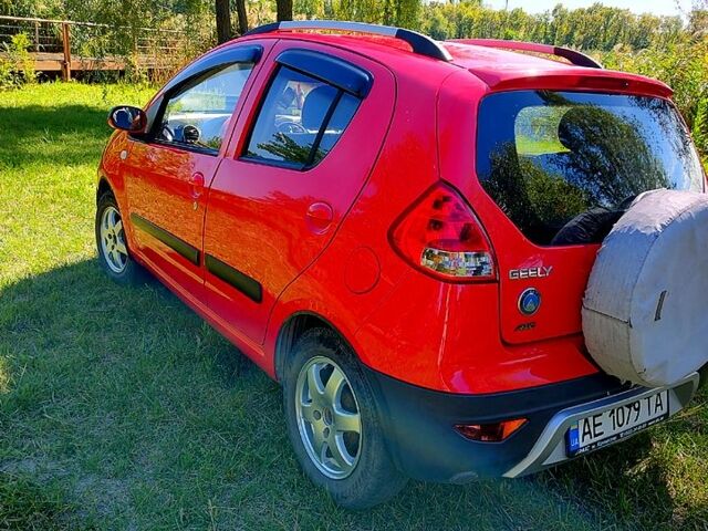 Джили ЛЦ 2012 в Кривом Роге на Automoto.ua Красный Джили ЛЦ, объемом двигателя 1.3 л и пробегом 129 тыс. км за 3000 $, фото 4 на Automoto.ua