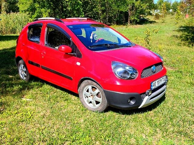 Джили ЛЦ 2012 в Кривом Роге на Automoto.ua Красный Джили ЛЦ, объемом двигателя 1.3 л и пробегом 129 тыс. км за 3000 $, фото 7 на Automoto.ua