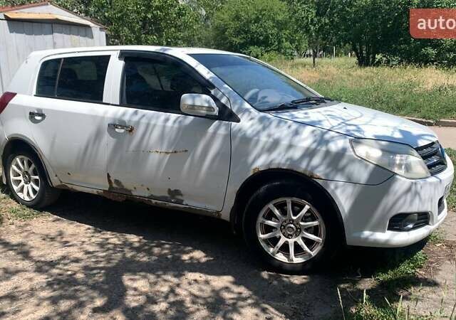 Белый Джили МК-2, объемом двигателя 1.5 л и пробегом 157 тыс. км за 2000 $, фото 2 на Automoto.ua