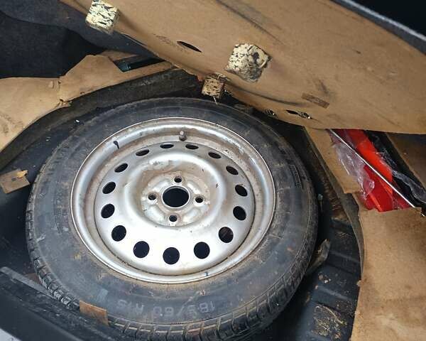 Серый Джили МК-2, объемом двигателя 1.5 л и пробегом 150 тыс. км за 1550 $, фото 14 на Automoto.ua