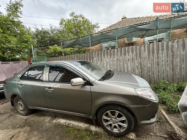 Серый Джили МК-2, объемом двигателя 1.5 л и пробегом 210 тыс. км за 2100 $, фото 3 на Automoto.ua