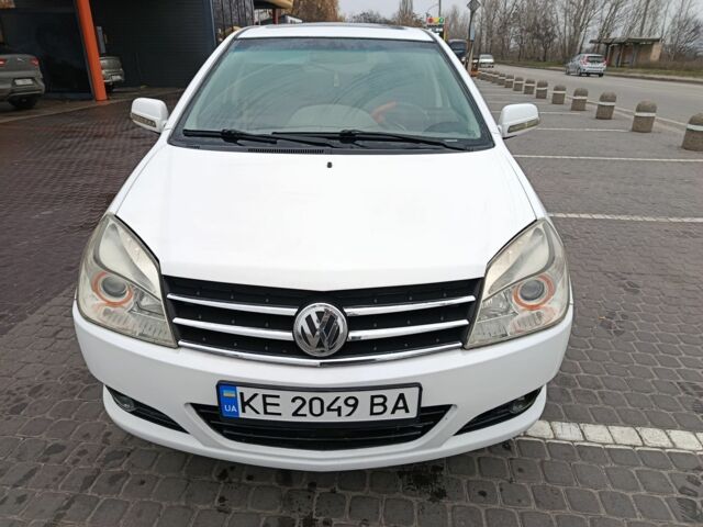 Белый Джили МК Кросс, объемом двигателя 1.5 л и пробегом 170 тыс. км за 2500 $, фото 1 на Automoto.ua