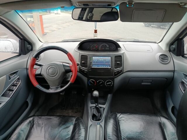 Белый Джили МК Кросс, объемом двигателя 1.5 л и пробегом 170 тыс. км за 2500 $, фото 12 на Automoto.ua