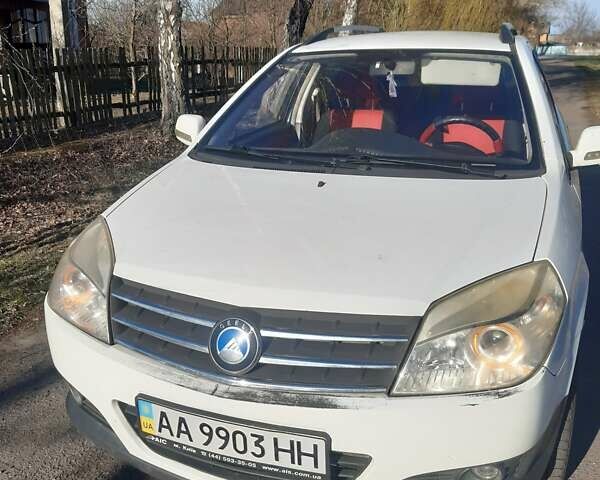 Білий Джилі МК Крос, об'ємом двигуна 1.5 л та пробігом 107 тис. км за 3000 $, фото 3 на Automoto.ua