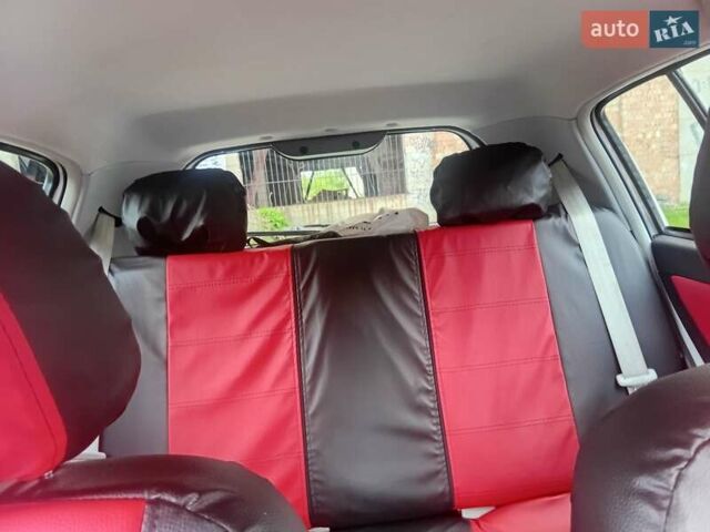 Белый Джили МК Кросс, объемом двигателя 1.5 л и пробегом 56 тыс. км за 5000 $, фото 23 на Automoto.ua