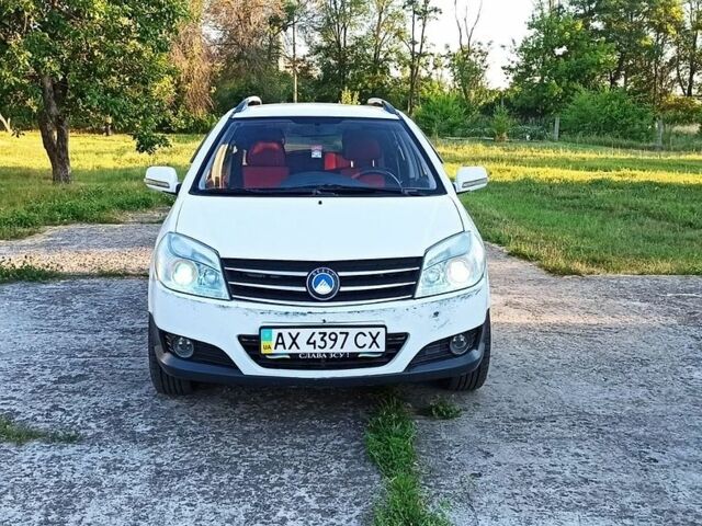 Білий Джилі МК Крос, об'ємом двигуна 1.5 л та пробігом 112 тис. км за 3200 $, фото 4 на Automoto.ua