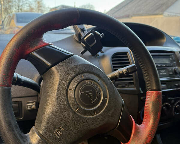 Белый Джили МК Кросс, объемом двигателя 1.5 л и пробегом 190 тыс. км за 2800 $, фото 4 на Automoto.ua