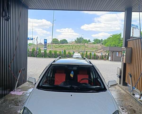 Білий Джилі МК Крос, об'ємом двигуна 1.5 л та пробігом 112 тис. км за 4200 $, фото 1 на Automoto.ua