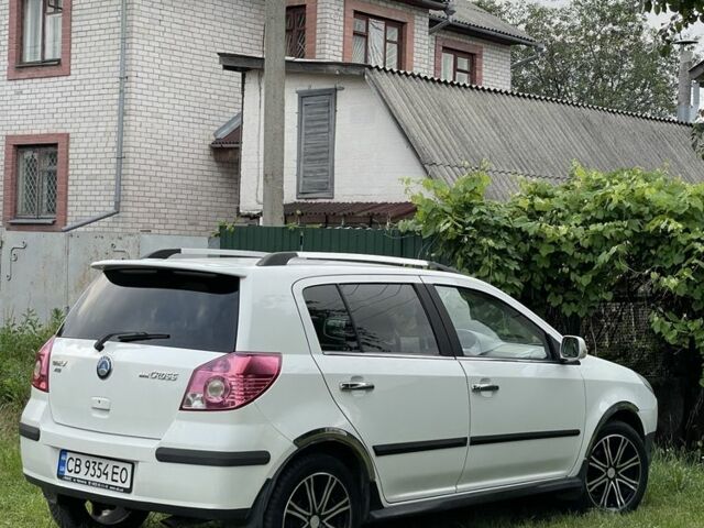 Білий Джилі МК Крос, об'ємом двигуна 1.5 л та пробігом 72 тис. км за 4400 $, фото 7 на Automoto.ua