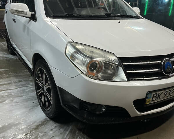 Білий Джилі МК Крос, об'ємом двигуна 1.5 л та пробігом 177 тис. км за 3500 $, фото 3 на Automoto.ua