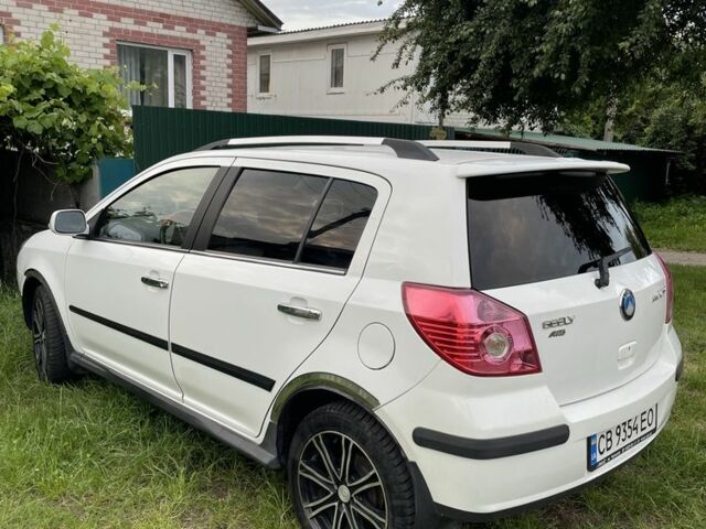 Білий Джилі МК Крос, об'ємом двигуна 1.5 л та пробігом 72 тис. км за 4400 $, фото 3 на Automoto.ua