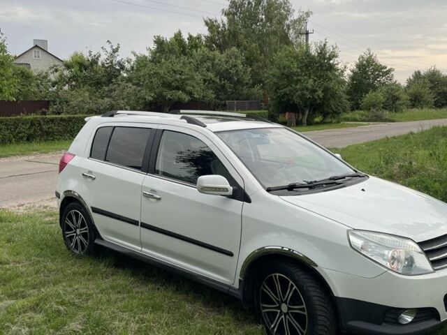 Білий Джилі МК Крос, об'ємом двигуна 1.5 л та пробігом 72 тис. км за 4400 $, фото 1 на Automoto.ua