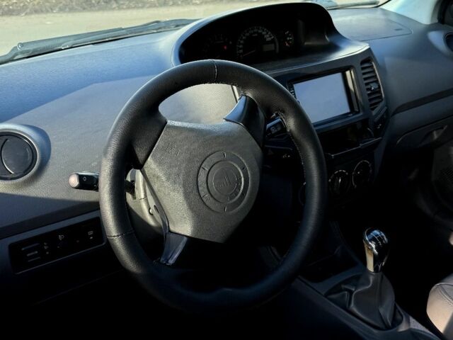 Черный Джили МК Кросс, объемом двигателя 1.5 л и пробегом 153 тыс. км за 3100 $, фото 4 на Automoto.ua