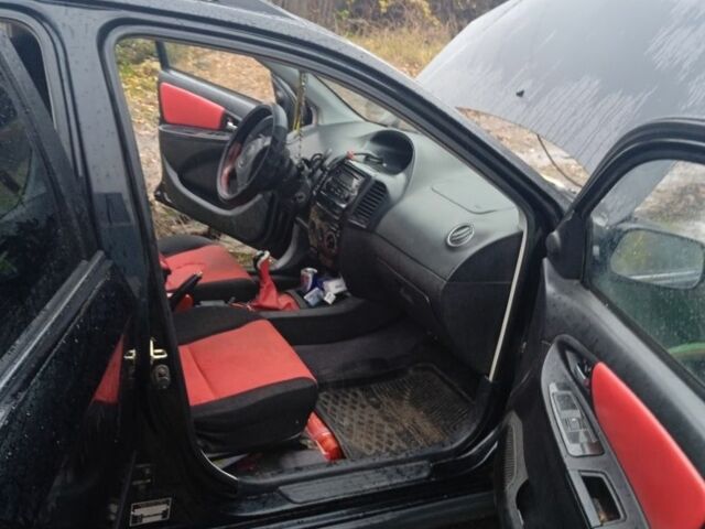 Чорний Джилі МК Крос, об'ємом двигуна 1.5 л та пробігом 335 тис. км за 2500 $, фото 7 на Automoto.ua