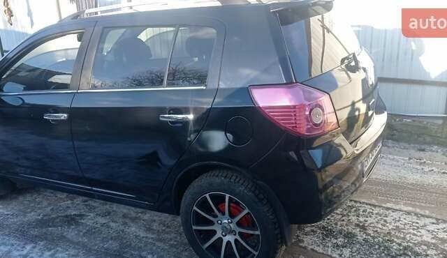 Черный Джили МК Кросс, объемом двигателя 1.5 л и пробегом 180 тыс. км за 3700 $, фото 2 на Automoto.ua