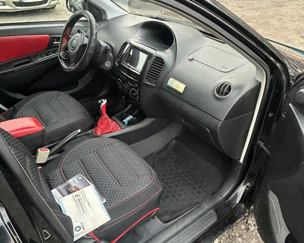 Чорний Джилі МК Крос, об'ємом двигуна 1.5 л та пробігом 103 тис. км за 2999 $, фото 5 на Automoto.ua