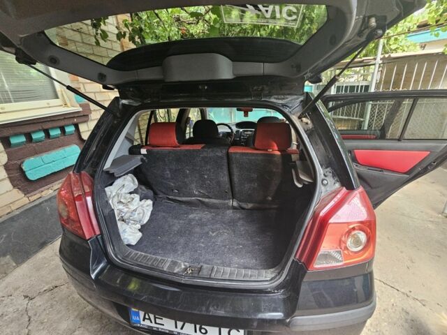 Черный Джили МК Кросс, объемом двигателя 1.5 л и пробегом 116 тыс. км за 2900 $, фото 4 на Automoto.ua