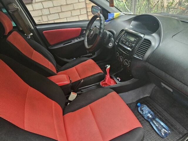 Черный Джили МК Кросс, объемом двигателя 1.5 л и пробегом 116 тыс. км за 2900 $, фото 3 на Automoto.ua