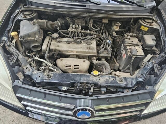 Черный Джили МК Кросс, объемом двигателя 1.5 л и пробегом 116 тыс. км за 2900 $, фото 2 на Automoto.ua