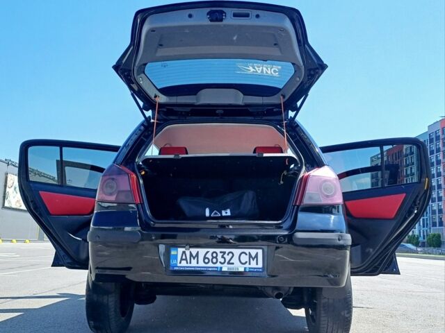 Черный Джили МК Кросс, объемом двигателя 1.5 л и пробегом 142 тыс. км за 4200 $, фото 2 на Automoto.ua
