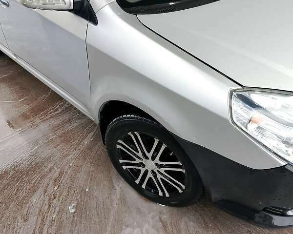 Джили МК Кросс, объемом двигателя 1.5 л и пробегом 291 тыс. км за 2000 $, фото 5 на Automoto.ua