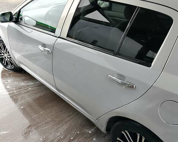 Джили МК Кросс, объемом двигателя 1.5 л и пробегом 291 тыс. км за 2000 $, фото 2 на Automoto.ua