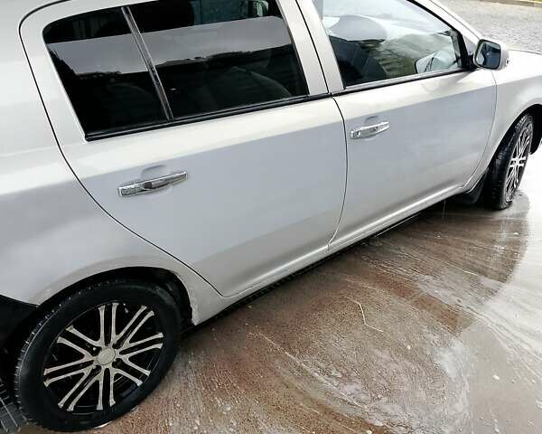 Джили МК Кросс, объемом двигателя 1.5 л и пробегом 291 тыс. км за 2000 $, фото 4 на Automoto.ua