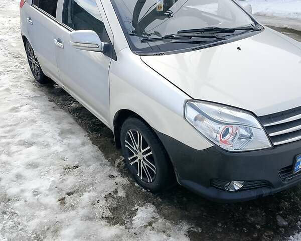 Сірий Джилі МК Крос, об'ємом двигуна 1.5 л та пробігом 296 тис. км за 1500 $, фото 4 на Automoto.ua