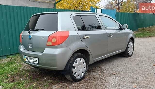 Серый Джили МК Кросс, объемом двигателя 1.5 л и пробегом 90 тыс. км за 2900 $, фото 2 на Automoto.ua