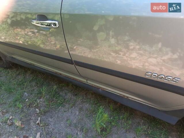 Серый Джили МК Кросс, объемом двигателя 1.5 л и пробегом 880 тыс. км за 3000 $, фото 6 на Automoto.ua