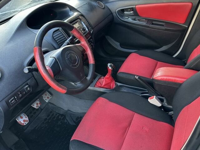 Серый Джили МК Кросс, объемом двигателя 1.5 л и пробегом 126 тыс. км за 2650 $, фото 5 на Automoto.ua