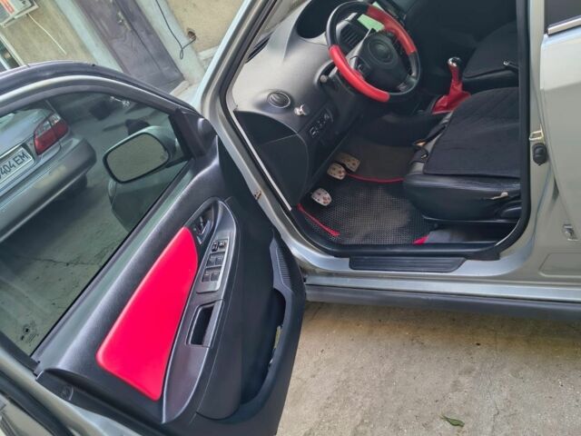 Серый Джили МК Кросс, объемом двигателя 1.5 л и пробегом 120 тыс. км за 2800 $, фото 8 на Automoto.ua