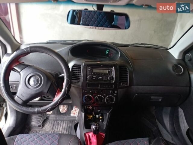 Сірий Джилі МК Крос, об'ємом двигуна 1.5 л та пробігом 107 тис. км за 3500 $, фото 2 на Automoto.ua