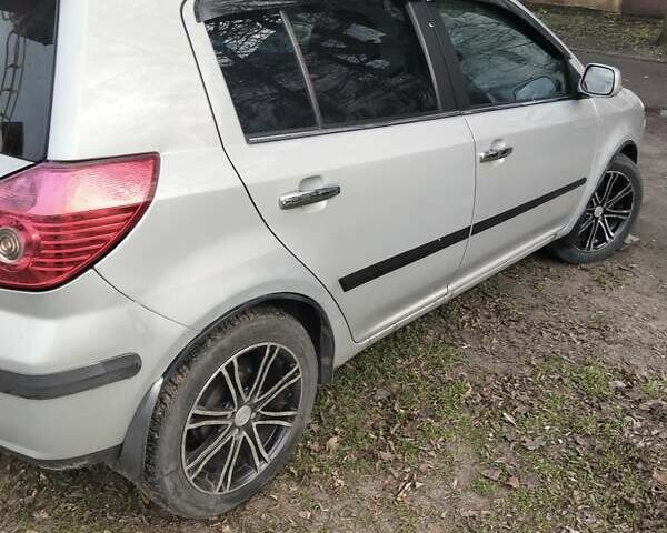 Серый Джили МК Кросс, объемом двигателя 1.5 л и пробегом 56 тыс. км за 4500 $, фото 3 на Automoto.ua