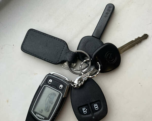 Сірий Джилі МК Крос, об'ємом двигуна 1.5 л та пробігом 80 тис. км за 3300 $, фото 11 на Automoto.ua