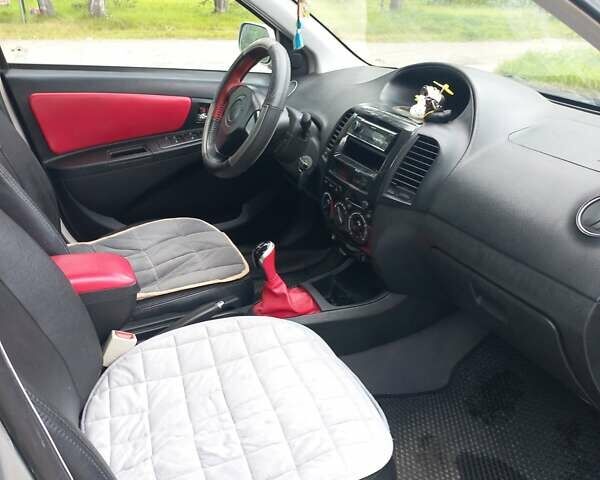 Серый Джили МК Кросс, объемом двигателя 1.5 л и пробегом 106 тыс. км за 3400 $, фото 6 на Automoto.ua