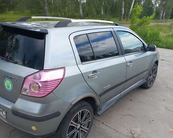 Серый Джили МК Кросс, объемом двигателя 1.5 л и пробегом 106 тыс. км за 3400 $, фото 4 на Automoto.ua