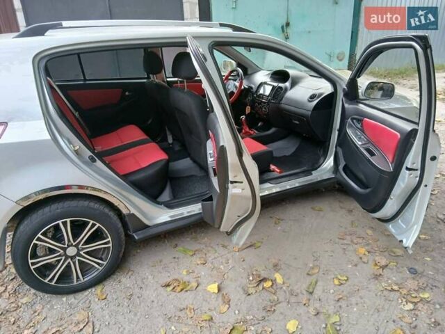 Сірий Джилі МК Крос, об'ємом двигуна 1.5 л та пробігом 92 тис. км за 3600 $, фото 12 на Automoto.ua