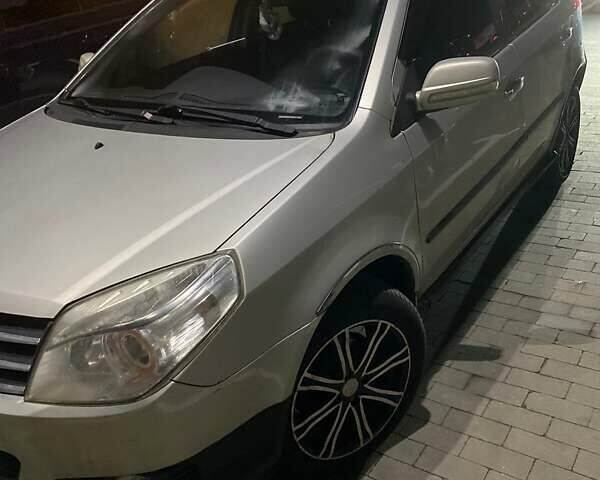 Сірий Джилі МК Крос, об'ємом двигуна 1.5 л та пробігом 100 тис. км за 3500 $, фото 2 на Automoto.ua