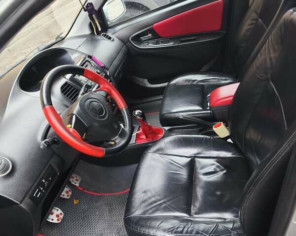 Серый Джили МК Кросс, объемом двигателя 1.5 л и пробегом 101 тыс. км за 3700 $, фото 4 на Automoto.ua