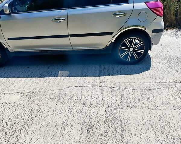 Сірий Джилі МК Крос, об'ємом двигуна 1.5 л та пробігом 42 тис. км за 4200 $, фото 2 на Automoto.ua