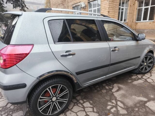 Сірий Джилі МК Крос, об'ємом двигуна 1.5 л та пробігом 101 тис. км за 3700 $, фото 2 на Automoto.ua