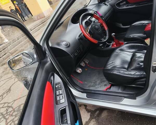 Серый Джили МК Кросс, объемом двигателя 1.5 л и пробегом 101 тыс. км за 3700 $, фото 1 на Automoto.ua