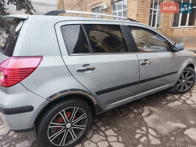 Серый Джили МК Кросс, объемом двигателя 1.5 л и пробегом 101 тыс. км за 3700 $, фото 5 на Automoto.ua