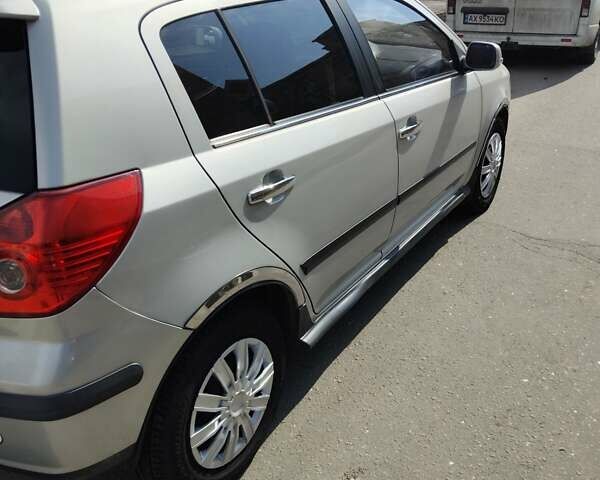 Сірий Джилі МК Крос, об'ємом двигуна 1.5 л та пробігом 80 тис. км за 3600 $, фото 4 на Automoto.ua