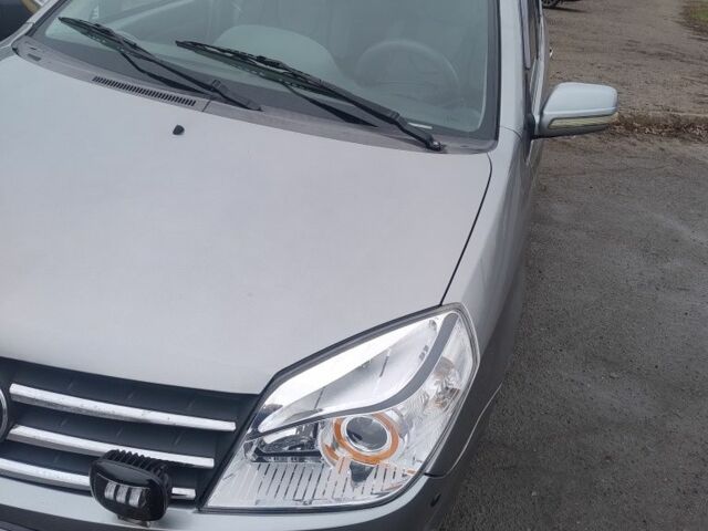 Серый Джили МК Кросс, объемом двигателя 1.5 л и пробегом 130 тыс. км за 3000 $, фото 2 на Automoto.ua