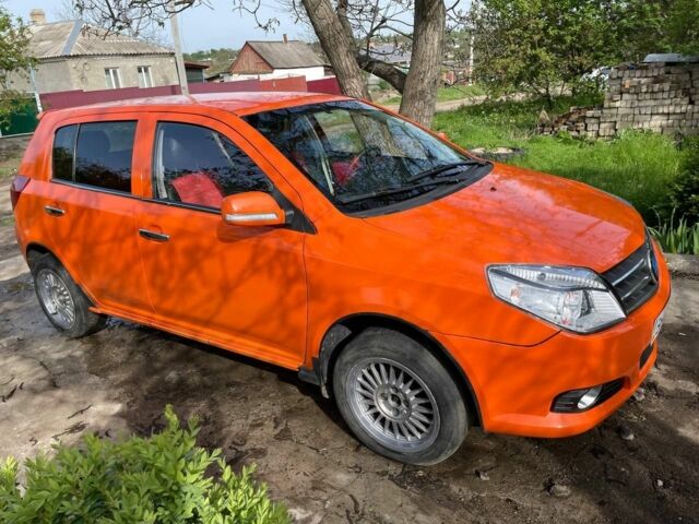 Оранжевый Джили МК Кросс, объемом двигателя 1.5 л и пробегом 106 тыс. км за 2940 $, фото 3 на Automoto.ua